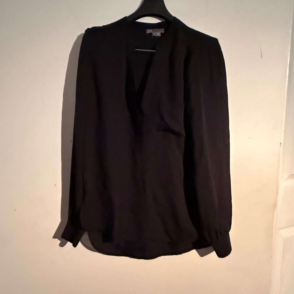 Vince Size 4 100% Silk Black Blouse Quiet Luxury Timeless Effortless Elegant